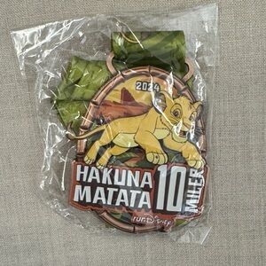 Rundisney Hakuna Matata 10 Miler Medal
